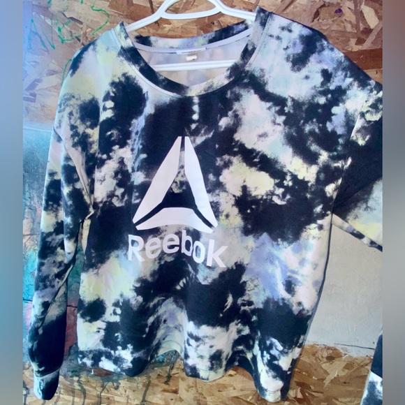 Womens Reebok All Day Cropped Tie Dye Crew Sweatshirt - Picture 4 of 5